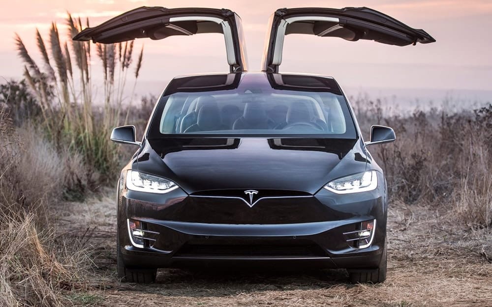 location-tesla-model--x-100 Tesla Model X 100 - Deluxe Rental Cars