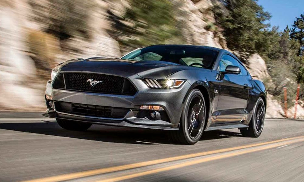 Ford Mustang - Deluxe Rental Cars